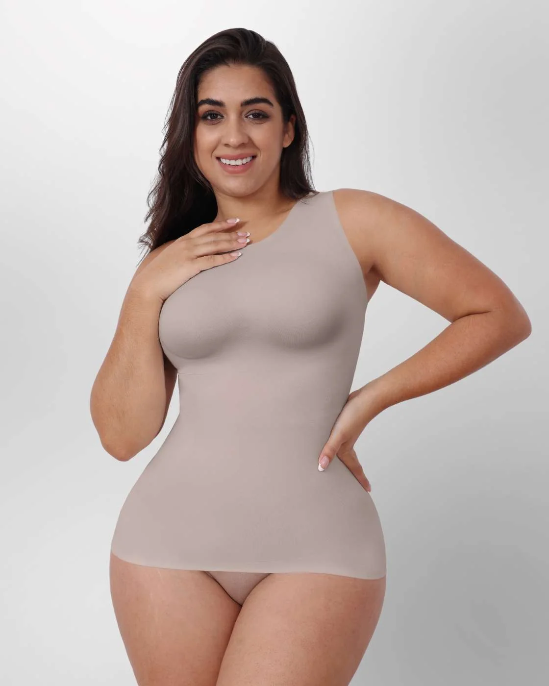 Shaping Top mit breiten Trägern hochgeschlossen - Image 14